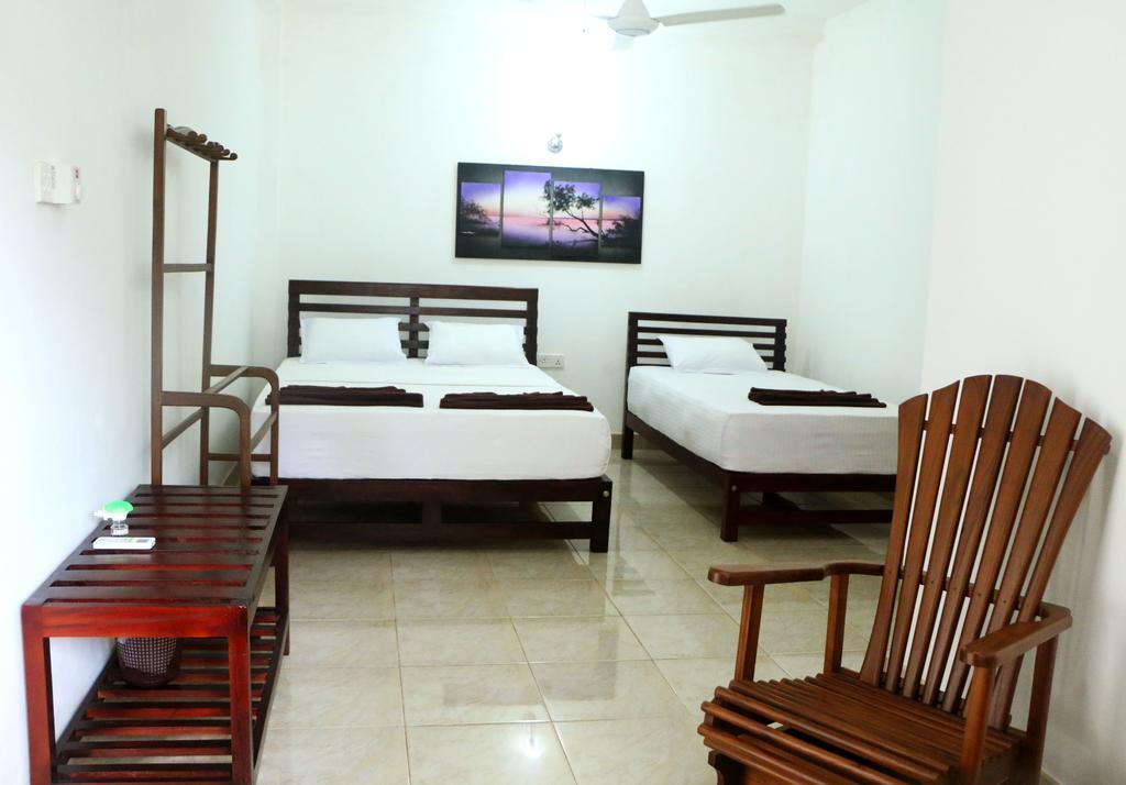 Hotel T&T Anuradhapura Exterior foto