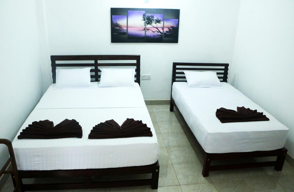 Hotel T&T Anuradhapura Exterior foto