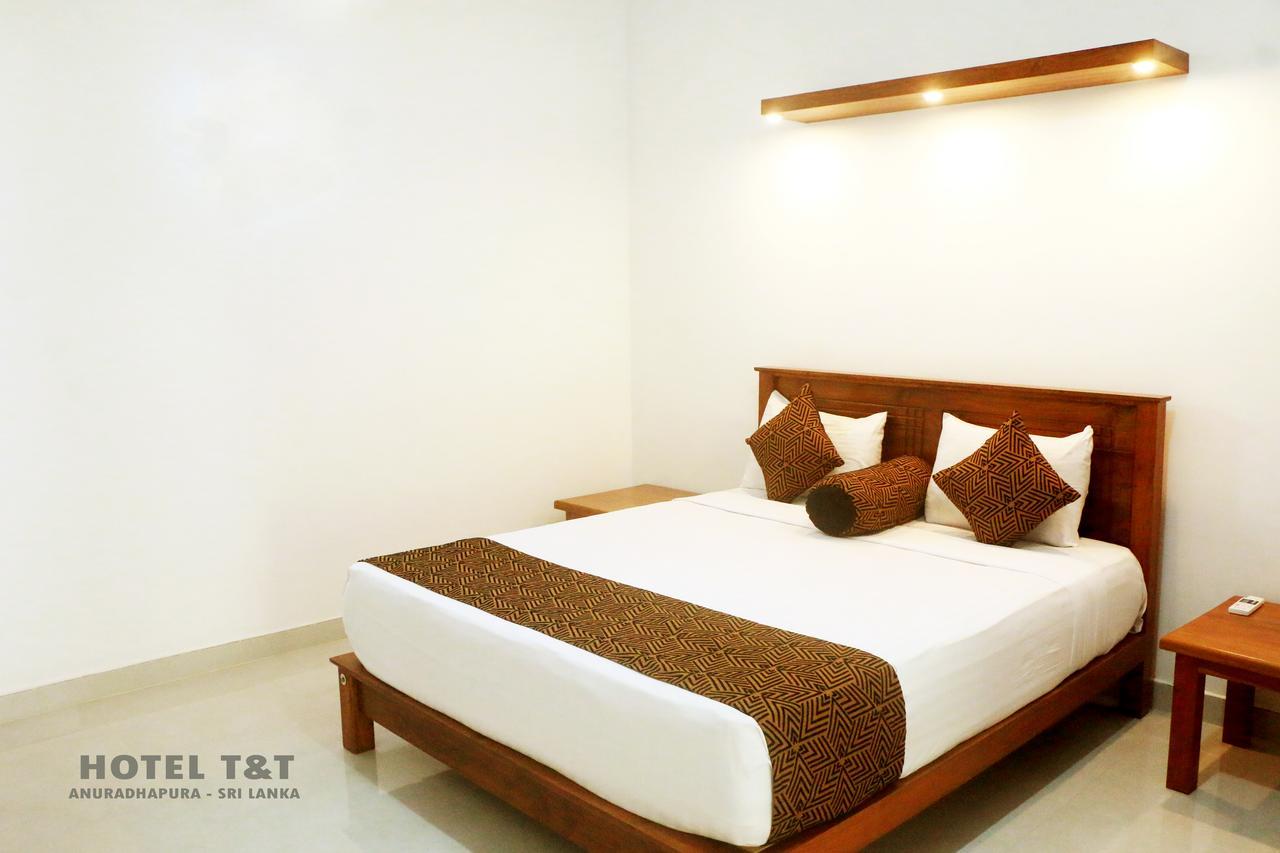 Hotel T&T Anuradhapura Exterior foto